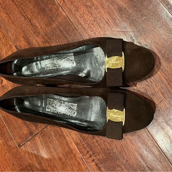 Salvatore Ferragamo Shoes - Salvatore Ferragamo Brown Suede classic Bow heels